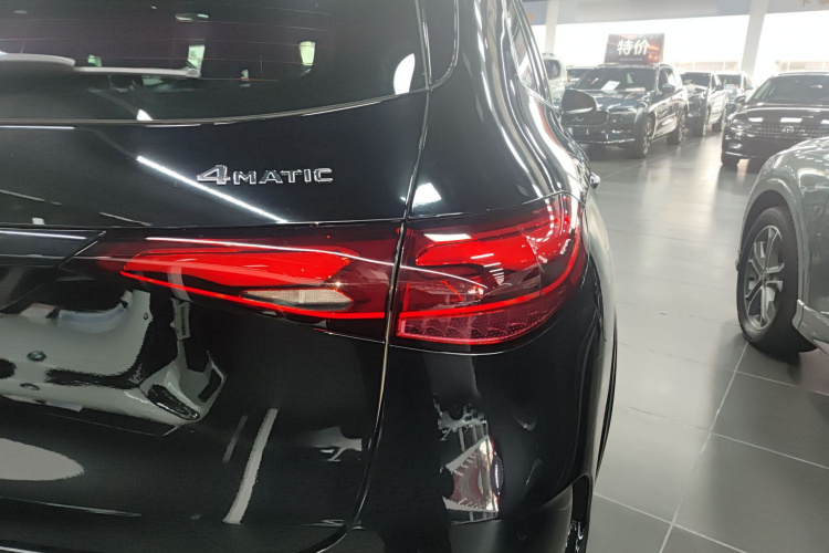 奔驰GLC 2023款 GLC 260 L 4MATIC 豪华型 5座车身外观6006