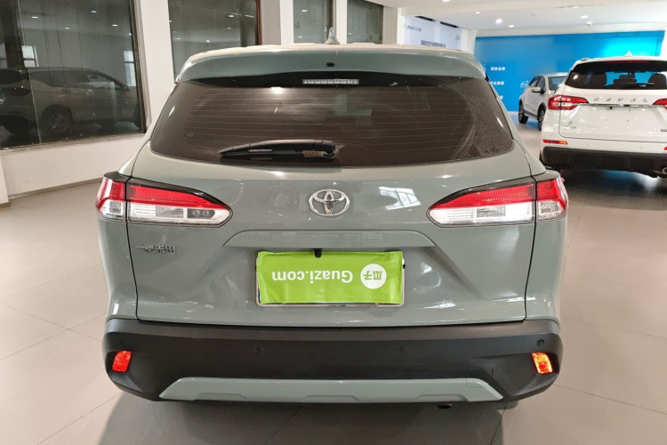 丰田 卡罗拉锐放 2023款 2.0L 精英版车身外观6004