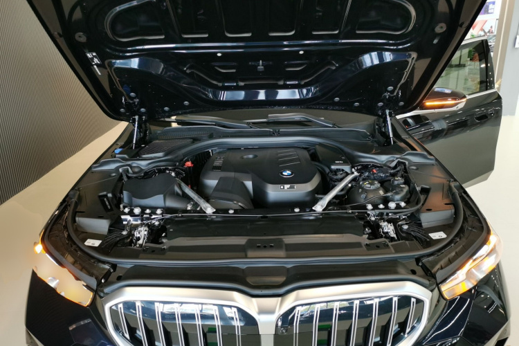 宝马5系 2024款 530Li 领先型 M运动套装局部细节24