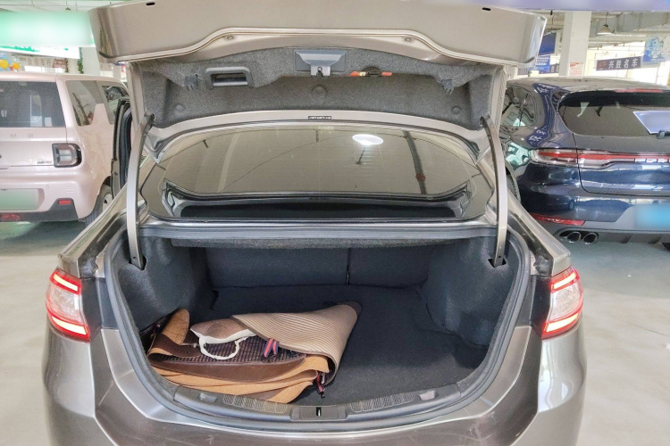 福特 蒙迪欧 2013款 2.0L GTDi200时尚型中控内饰23