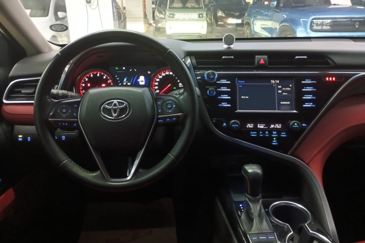 丰田 凯美瑞 2018款 2.5S 锋尚版中控内饰12