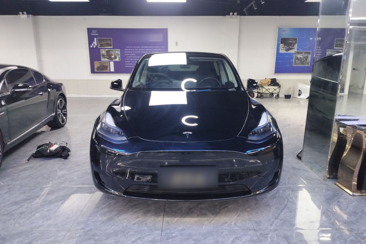 特斯拉 Model Y 2023款 后轮驱动版车身外观2