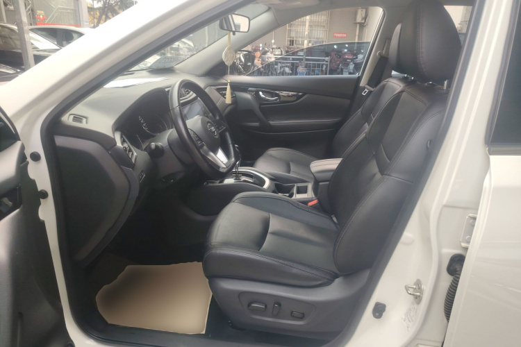 日产 奇骏 2022款 2.0L 两驱智联臻享版局部细节19