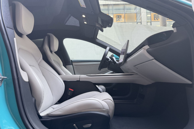 小米汽车 小米SU7 2024款 后驱标准创始版中控内饰7002