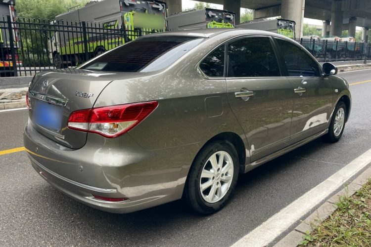 日产 轩逸 2019款 经典 1.6XE+ 手动智联领先版车身外观6005