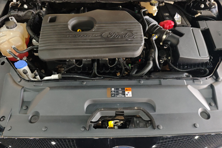 福特 金牛座 2019款 EcoBoost 245 悦享版局部细节24