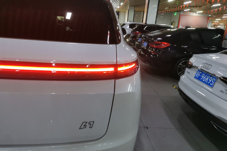 理想汽车 理想L7 2023款 Pro车身外观9