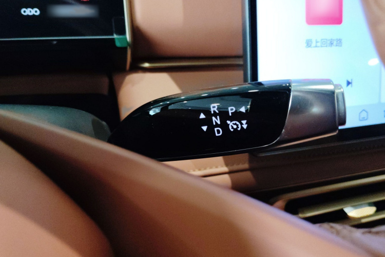 哪吒汽车 哪吒X 2023款 500 Lite局部细节18