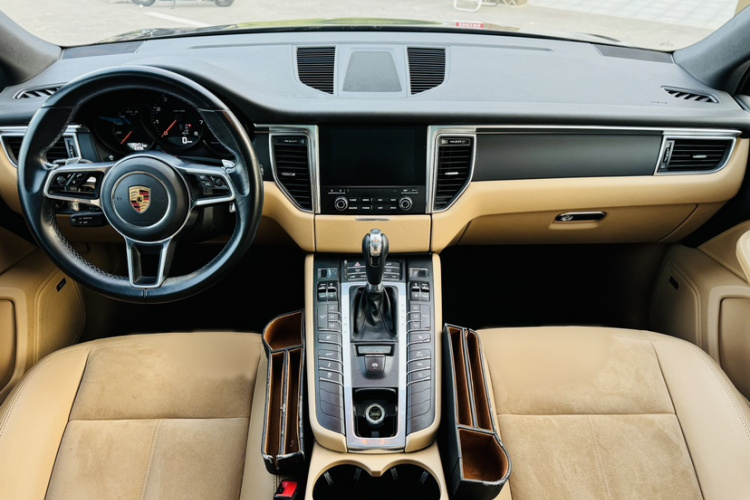 保时捷 2017款  Macan 2.0T中控内饰7003