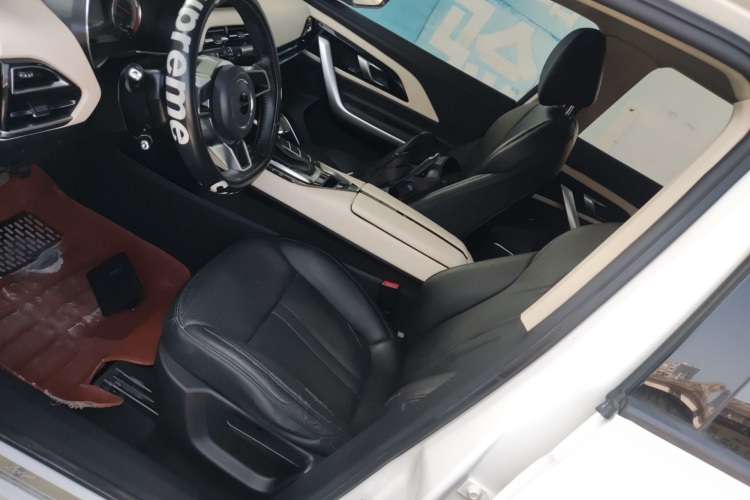 众泰T500 2018款 1.5T 自动豪华型中控内饰19