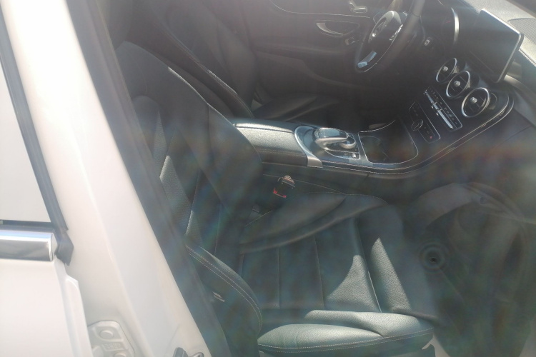 奔驰C级 2018款 C 180 L 时尚型运动版局部细节41