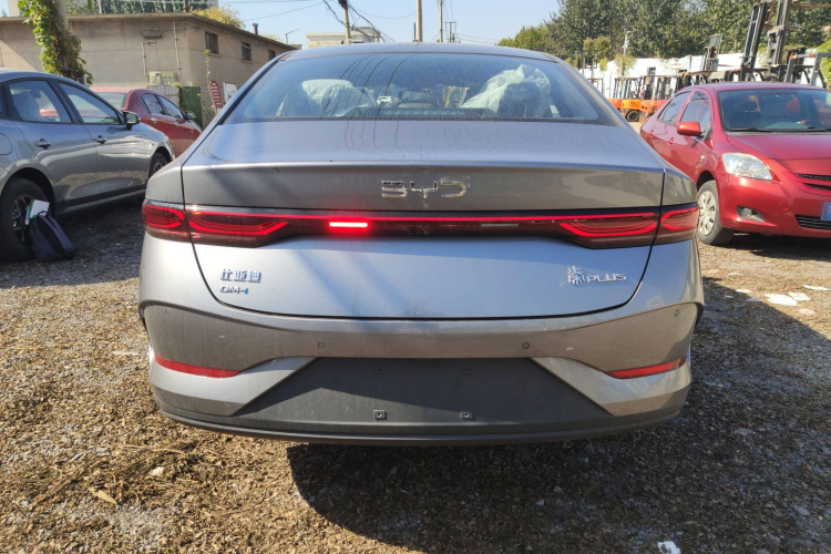 比亚迪 秦PLUS 2025款 DM-i 智驾版 55KM领先型车身外观6