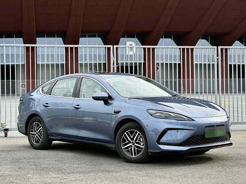 比亚迪 海豹05 DM-i 2025款 DM-i 智驾版 120KM旗舰型(3)