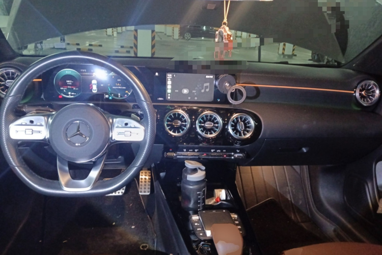 奔驰CLA 2021款 CLA 260 4MATIC中控内饰12