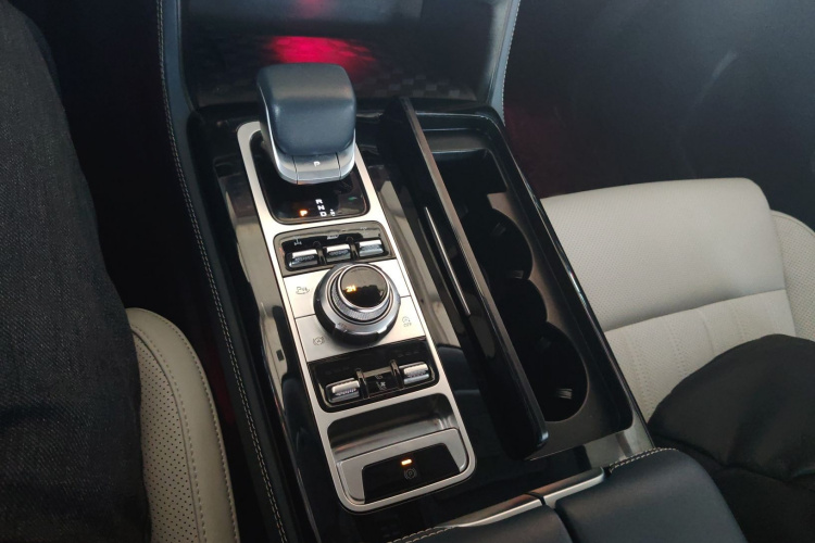 北京BJ60 2022款  2.0T 五一版 五座局部细节18