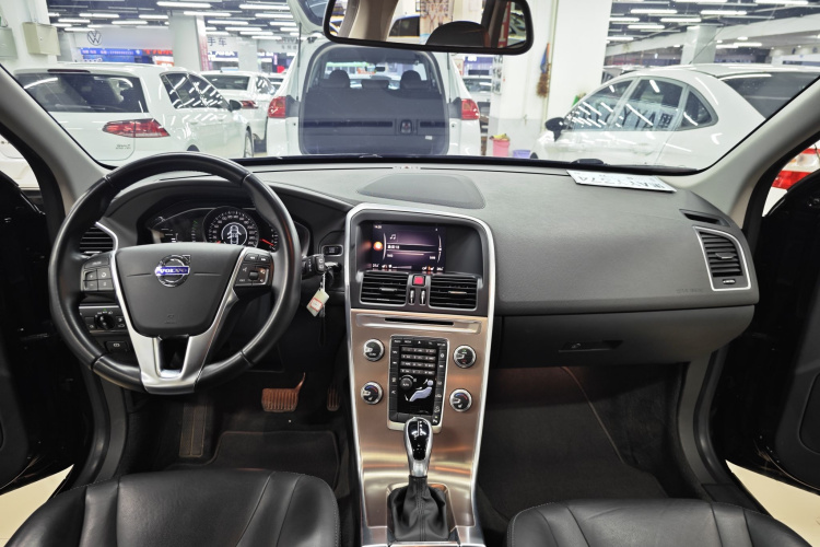 沃尔沃XC60 2017款 T5 AWD 智进升级版中控内饰7001
