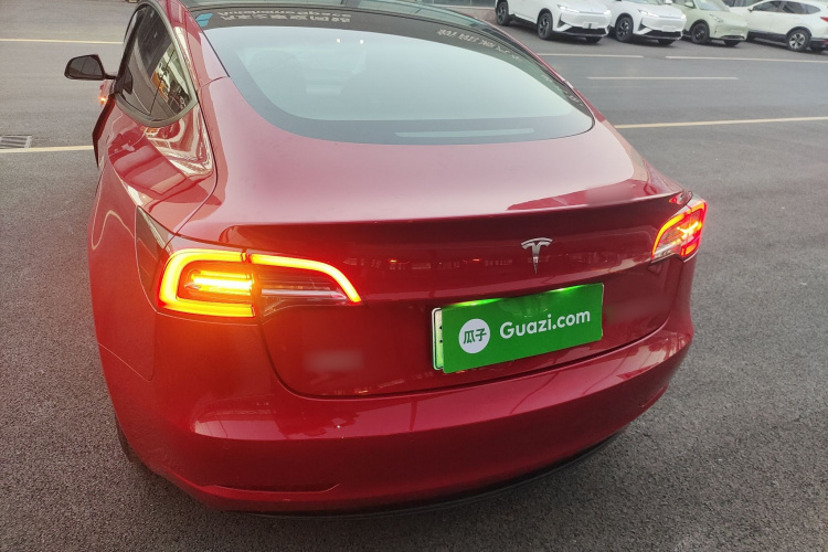 特斯拉 Model 3 2021款 标准续航后驱升级版车身外观6