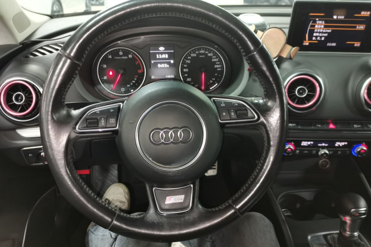 奥迪A3 2014款 Limousine 35 TFSI 自动舒适型中控内饰13