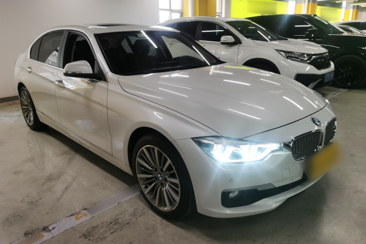 宝马3系 2019款 320Li 时尚型车身外观3