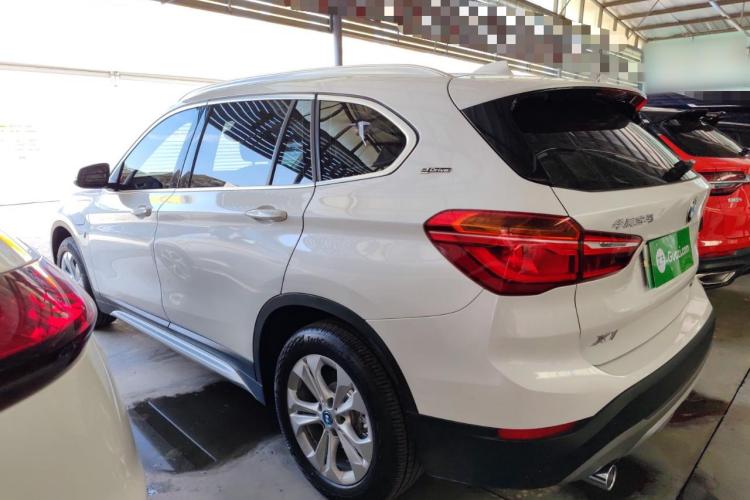 宝马X1新能源 2019款 xDrive25Le 里程升级版车身外观4