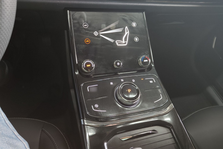 哪吒汽车 2023款 哪吒U-Ⅱ 挑战版 500 U秀 磷酸铁锂局部细节18