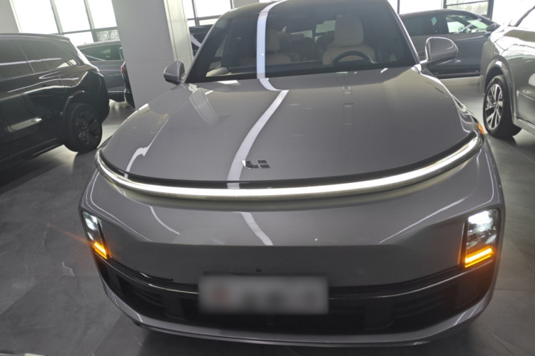 理想汽车 理想L8 2023款 Pro车身外观2