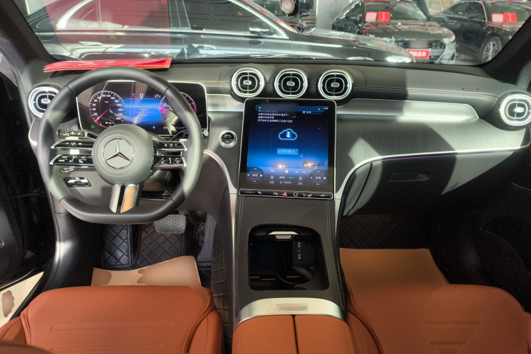 奔驰GLC 2024款 GLC 260 L 4MATIC 豪华型 5座中控内饰12