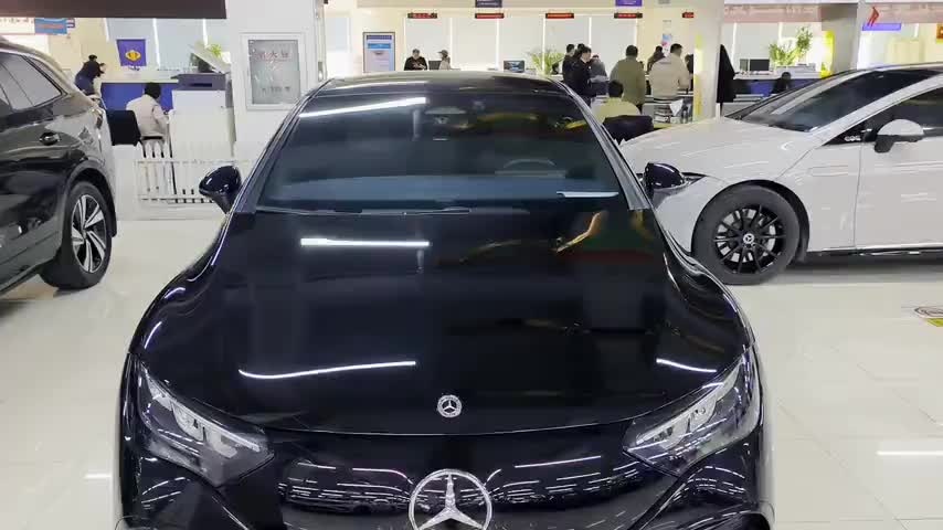 奔驰EQE 2022款 350 先锋版实拍1