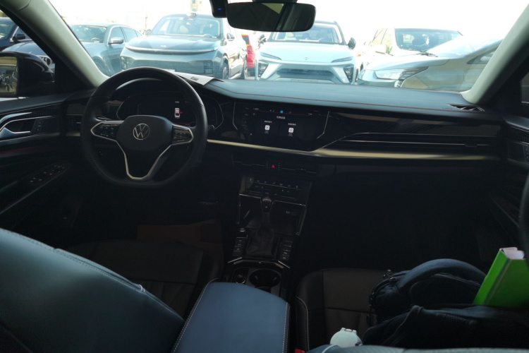 大众 帕萨特 2023款 改款 330TSI 豪华版中控内饰12