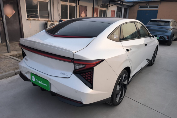 灵悉L 2024款 头号玩家版车身外观7