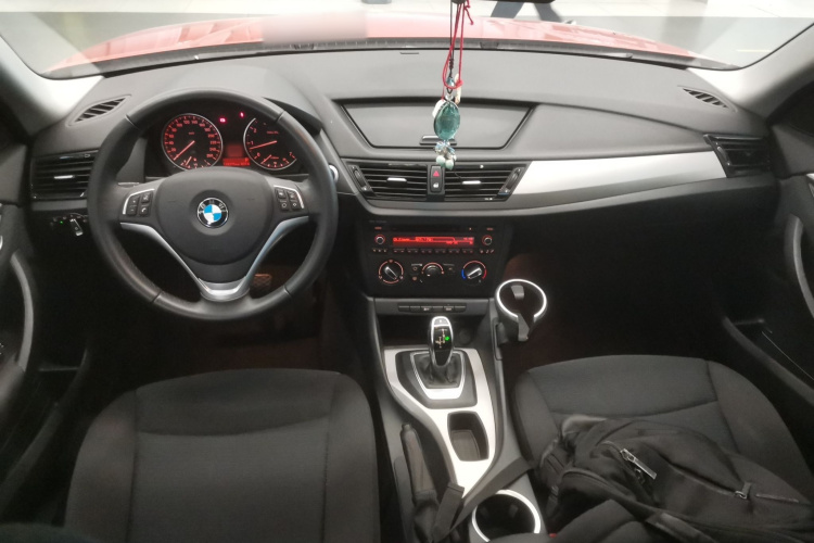 宝马X1 2014款 sDrive18i 时尚型中控内饰12