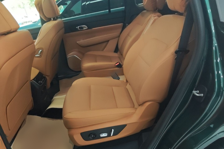 理想汽车 理想ONE 2021款 增程6座版中控内饰21