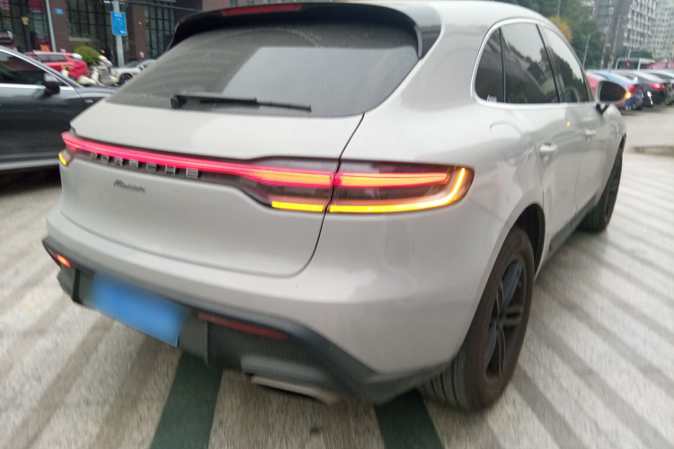 保时捷 2024款 Macan 2.0T车身外观6005