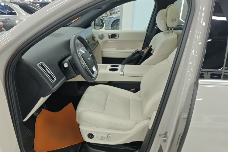 理想汽车 理想L6 2024款 Pro中控内饰19