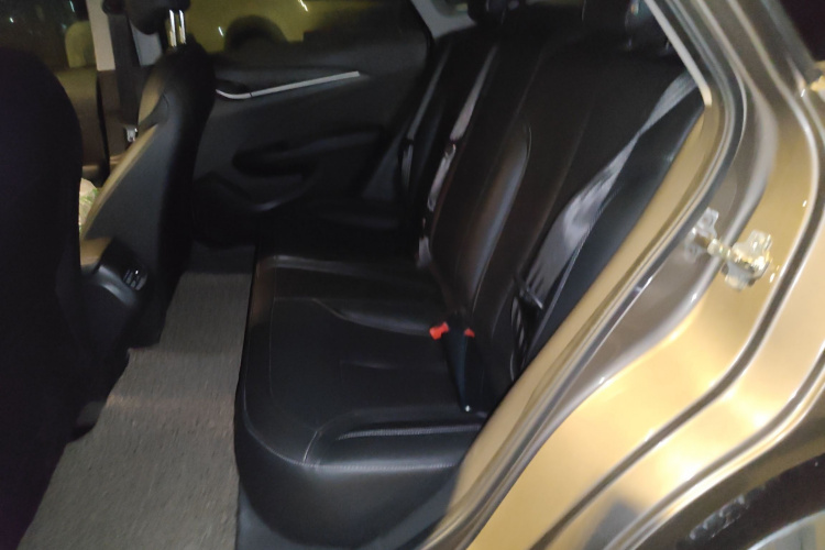 别克 英朗 2015款 18T 双离合豪华型中控内饰21