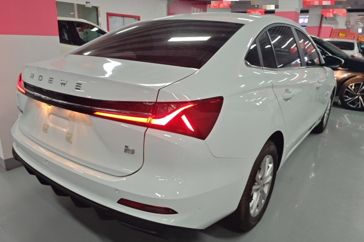 荣威i5 2026款 1.5L CVT豪华版车身外观7