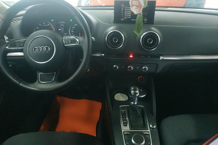 奥迪A3 2016款 Sportback 35 TFSI 领英型局部细节16