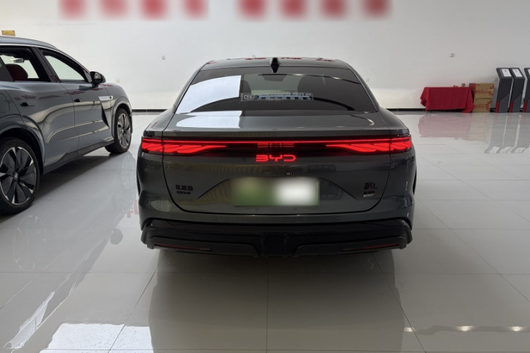 比亚迪 汉L 2025款 DM-p 四驱激光雷达旗舰型车身外观6006