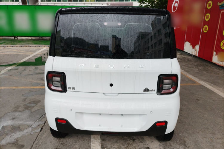 吉利银河 2023款 熊猫mini 120km 超萌熊车身外观6