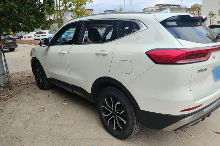 哈弗H6 2023款 国潮版 1.5T 自动都市版车身外观4