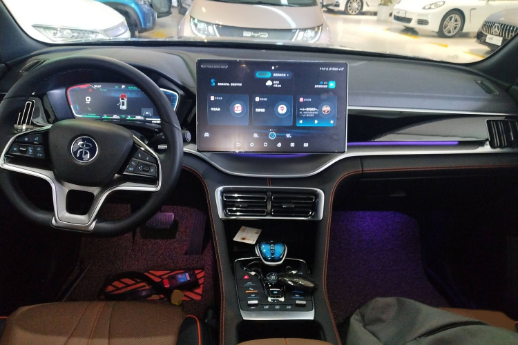 比亚迪 宋PLUS新能源 2021款 DM-i 100KM 四驱旗舰PLUS中控内饰7002