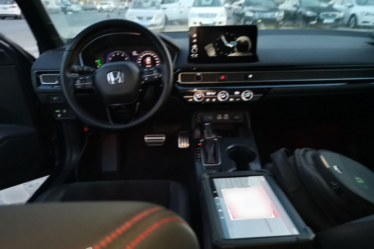 本田 思域 2022款 240TURBO CVT燃擎版中控内饰12