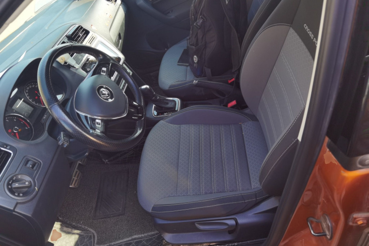 大众 2018款 1.5L Cross Polo 自动中控内饰19