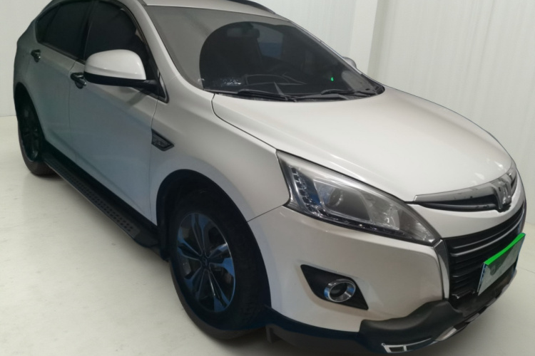 纳智捷 优6 SUV 2018款 1.8T 经典舒适版车身外观3