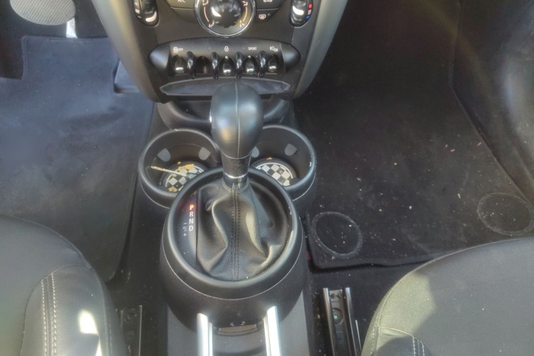 MINI Countryman 2013款 1.6T COOPER ALL4 Fun局部细节18