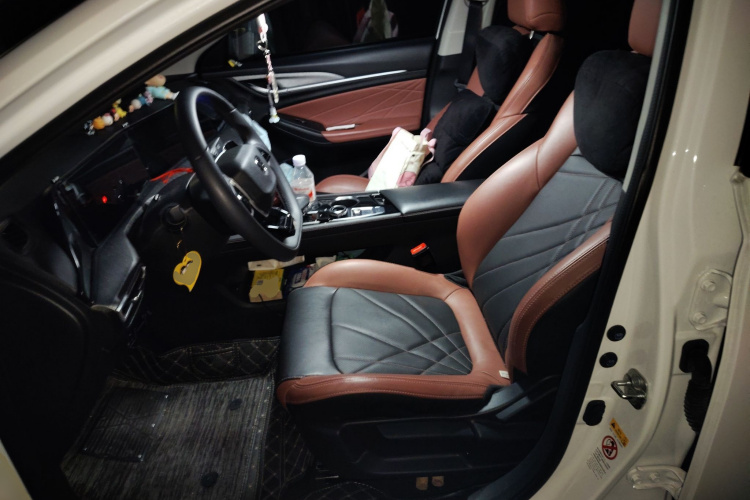 长安 逸动 2022款 PLUS 蓝鲸NE 1.4T GDI DCT尊贵版中控内饰19