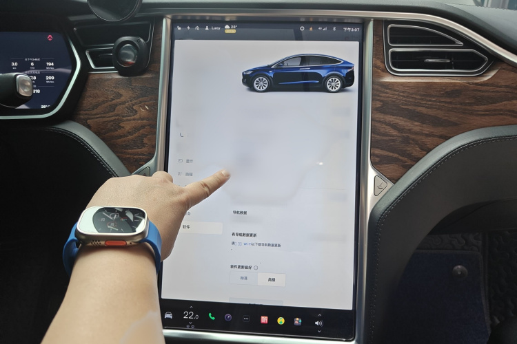 特斯拉 2017款 Model X 100D 长续航版中控内饰7015