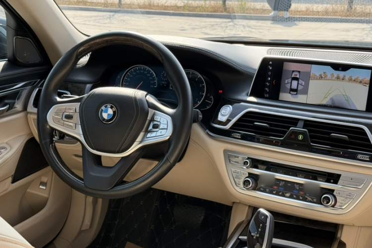宝马7系 2016款 730Li 豪华型局部细节9005