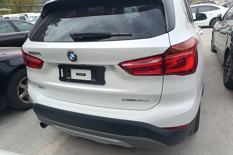 宝马X1 2019款 sDrive18Li 尊享型车身外观6004
