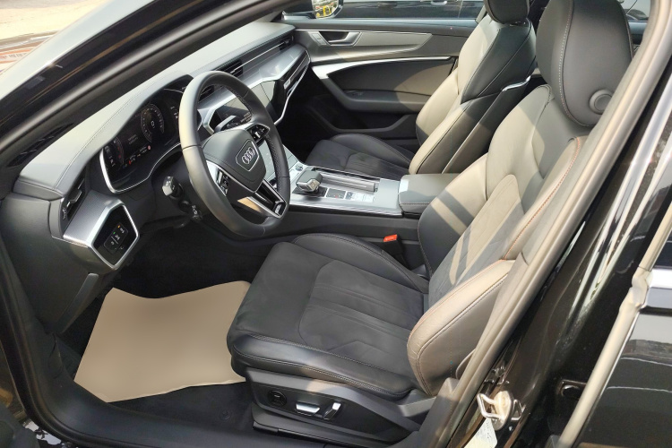 奥迪A6L 2024款 45 TFSI 臻选动感型中控内饰19